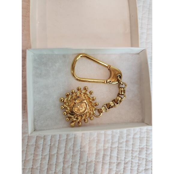 St. John Gold-Tone Logo Key Ring – 5"‎ Vintage Designer Keychain - Picture 3 of 4